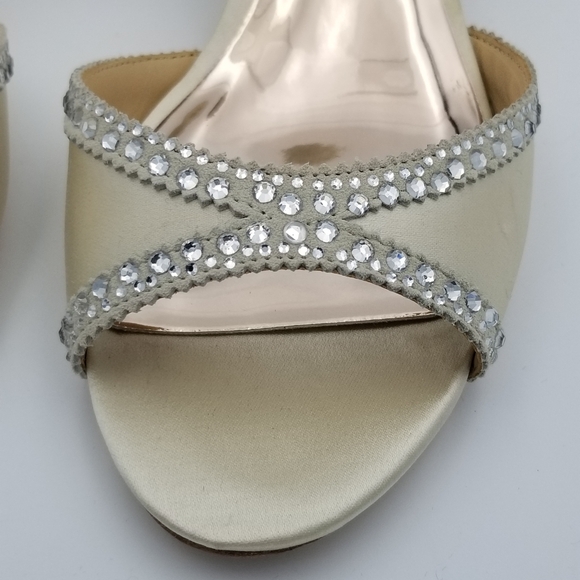 Badgley Mischka Gillian Ankle Strap Open Toe Satin Evening Shoes, Ivory, Size 7 - Picture 5 of 16